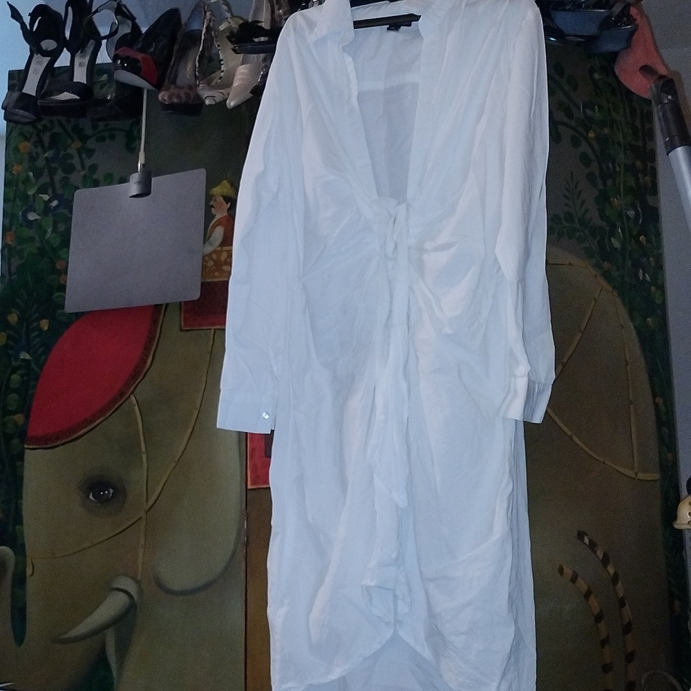 Cute little white long top